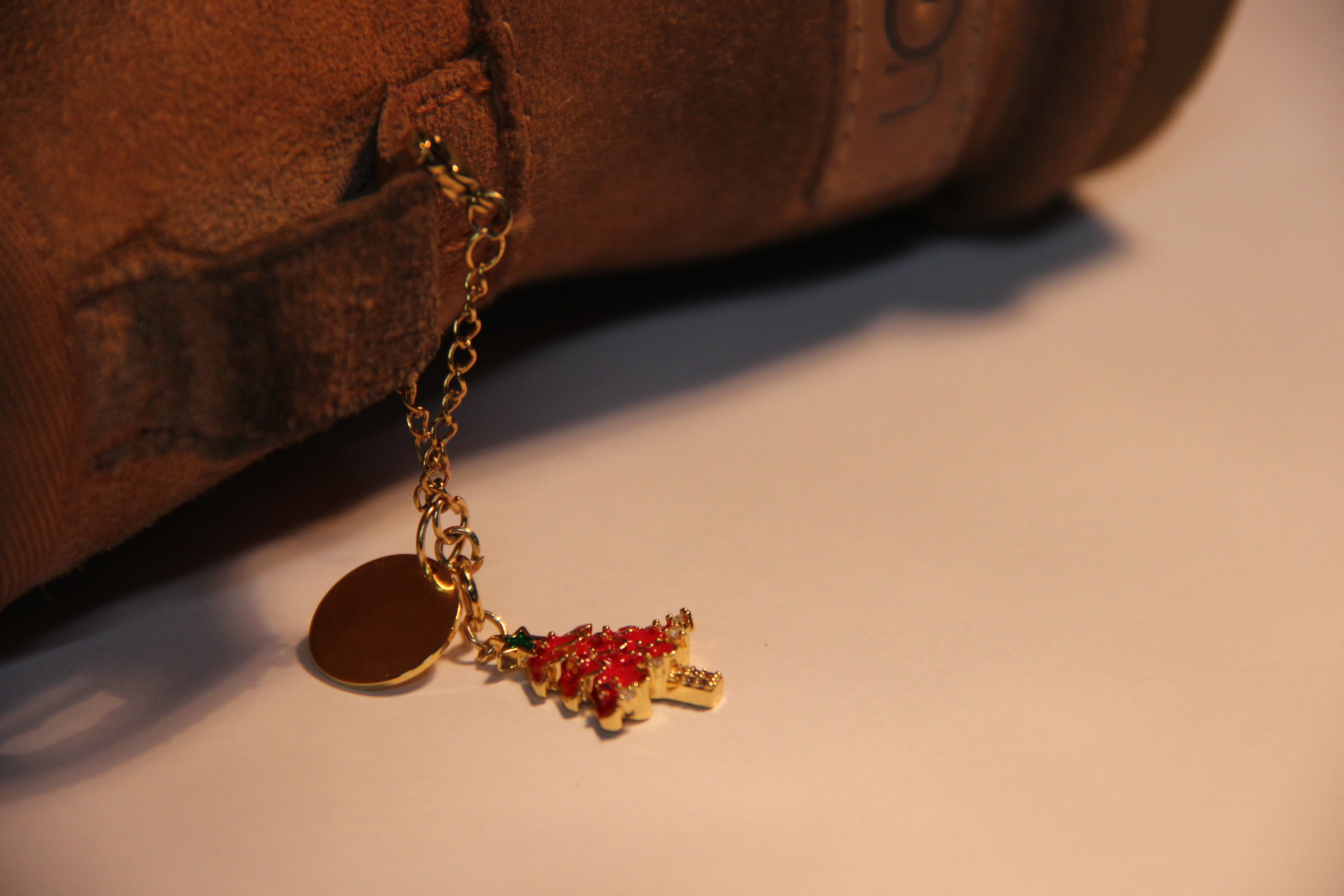 Minéva - Golden Christmas Charm