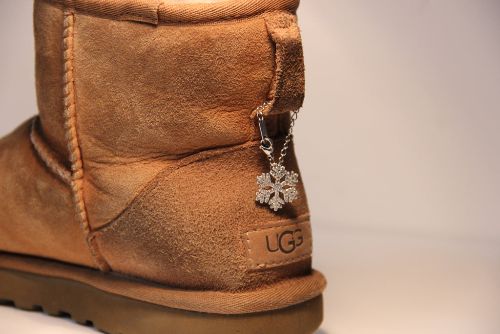 Minéva - Silver Snowflake Charm