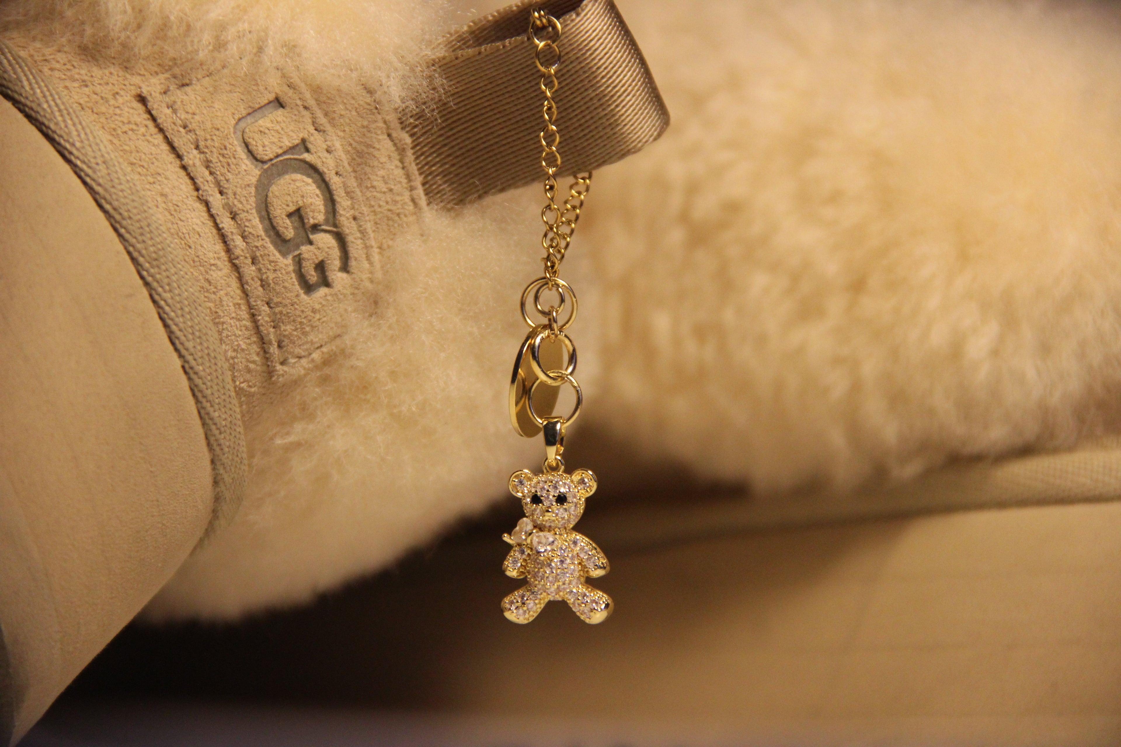 Minéva - Golden Bear Charm